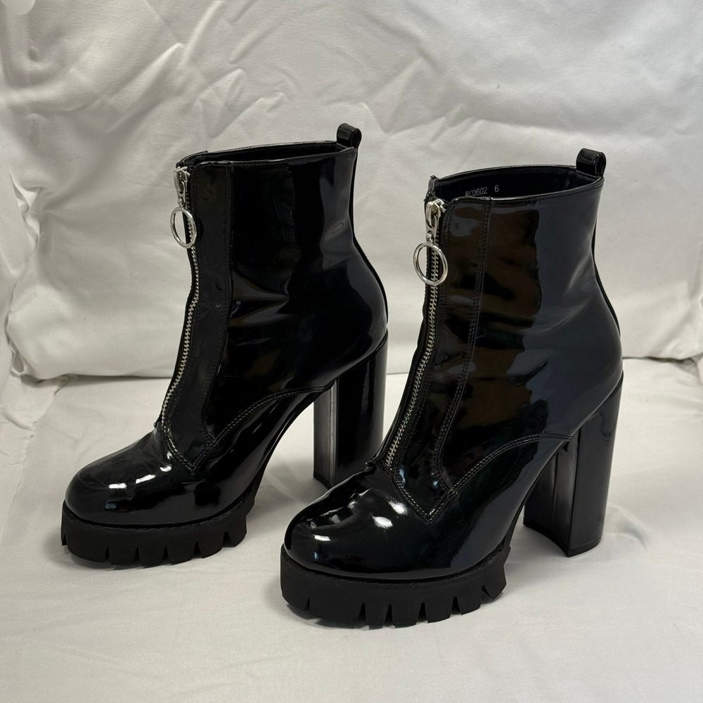 Dolls Kill Black Patent Front Zip Platform Ankle Boots O-Ring Lug Sole Size 6